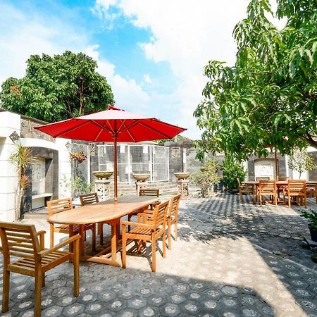 Oyo 2327 Pagsis Village Klaten Exterior foto
