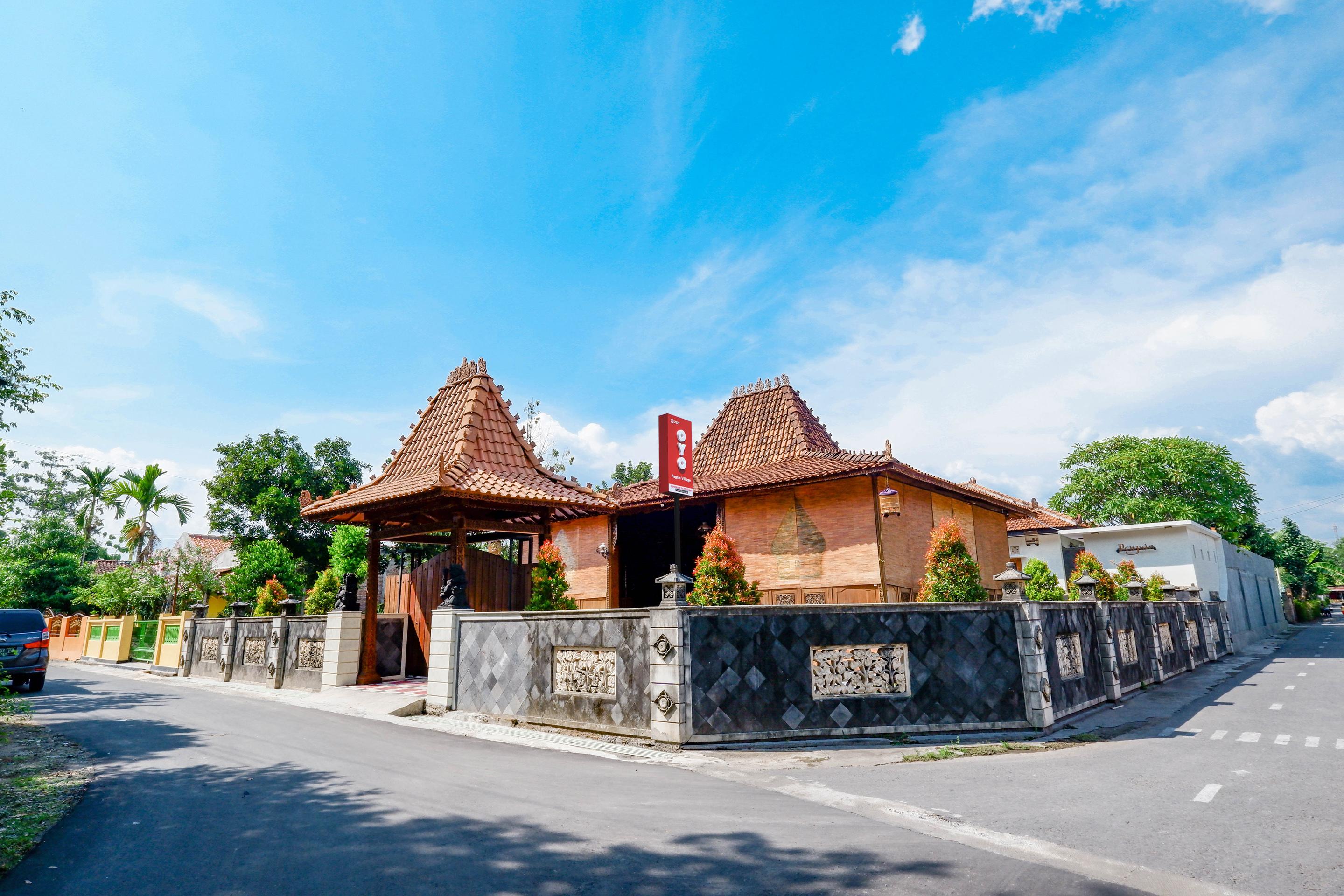 Oyo 2327 Pagsis Village Klaten Exterior foto