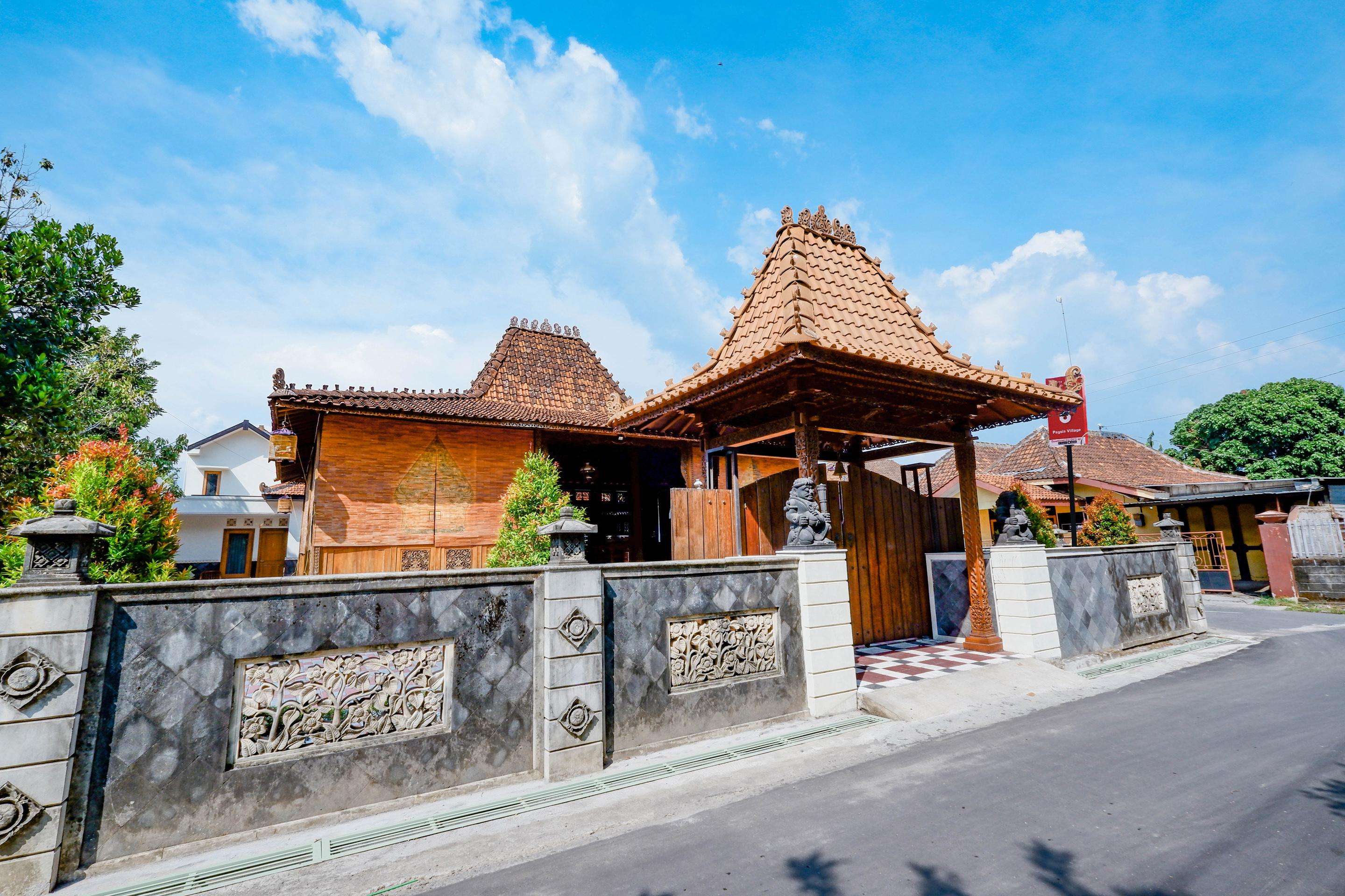 Oyo 2327 Pagsis Village Klaten Exterior foto
